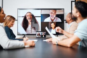 Hybrid Leadership